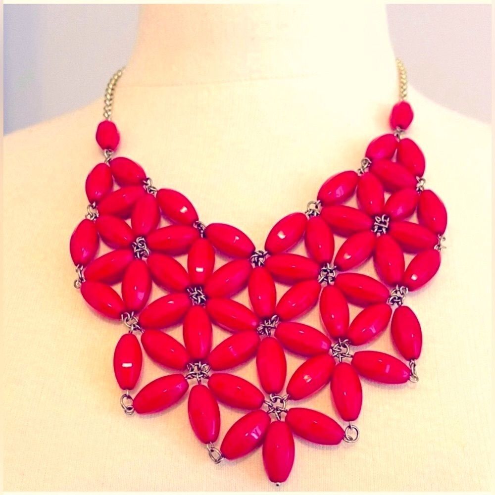 Adorable red bubble adjustable statement necklace!